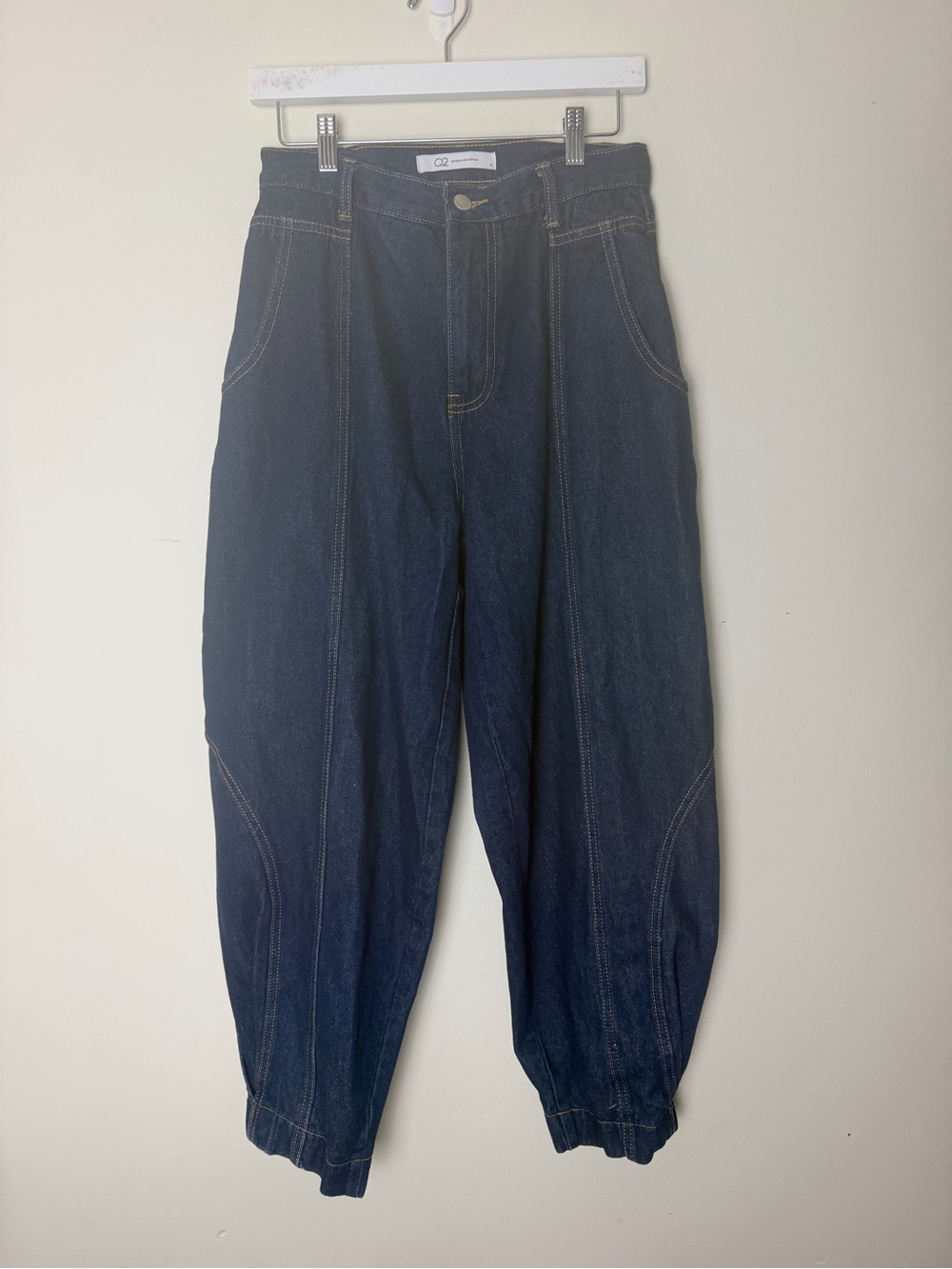 Q2 Barrel Leg Jeans Dark Wash Medium - Picture 2 of 6